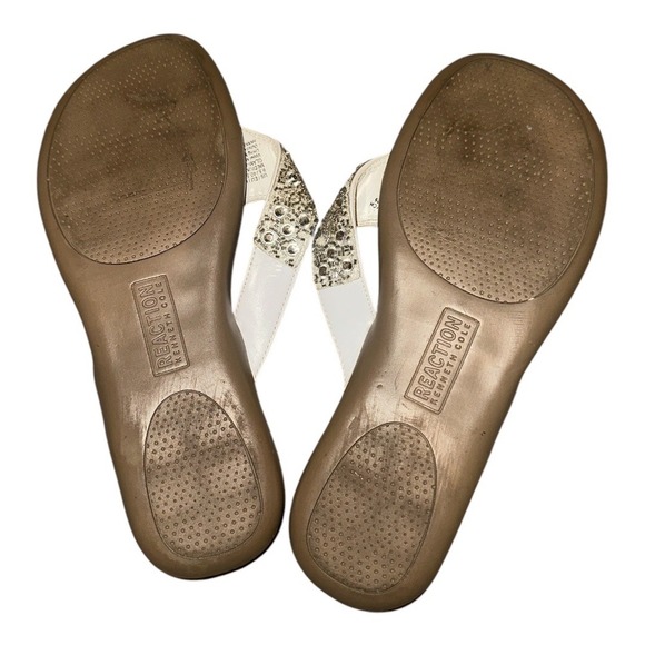 Kenneth Cole White Rhinestone Flat Thong Sandals, Size 9.5 - Picture 7 of 7